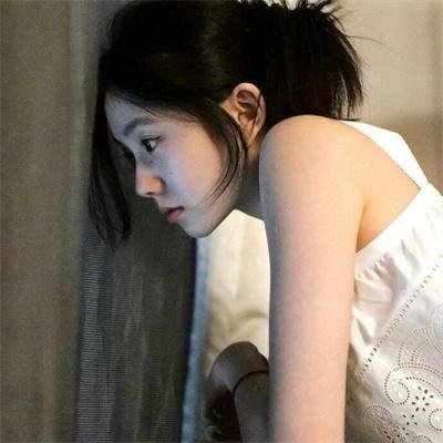 拳头在哭泣